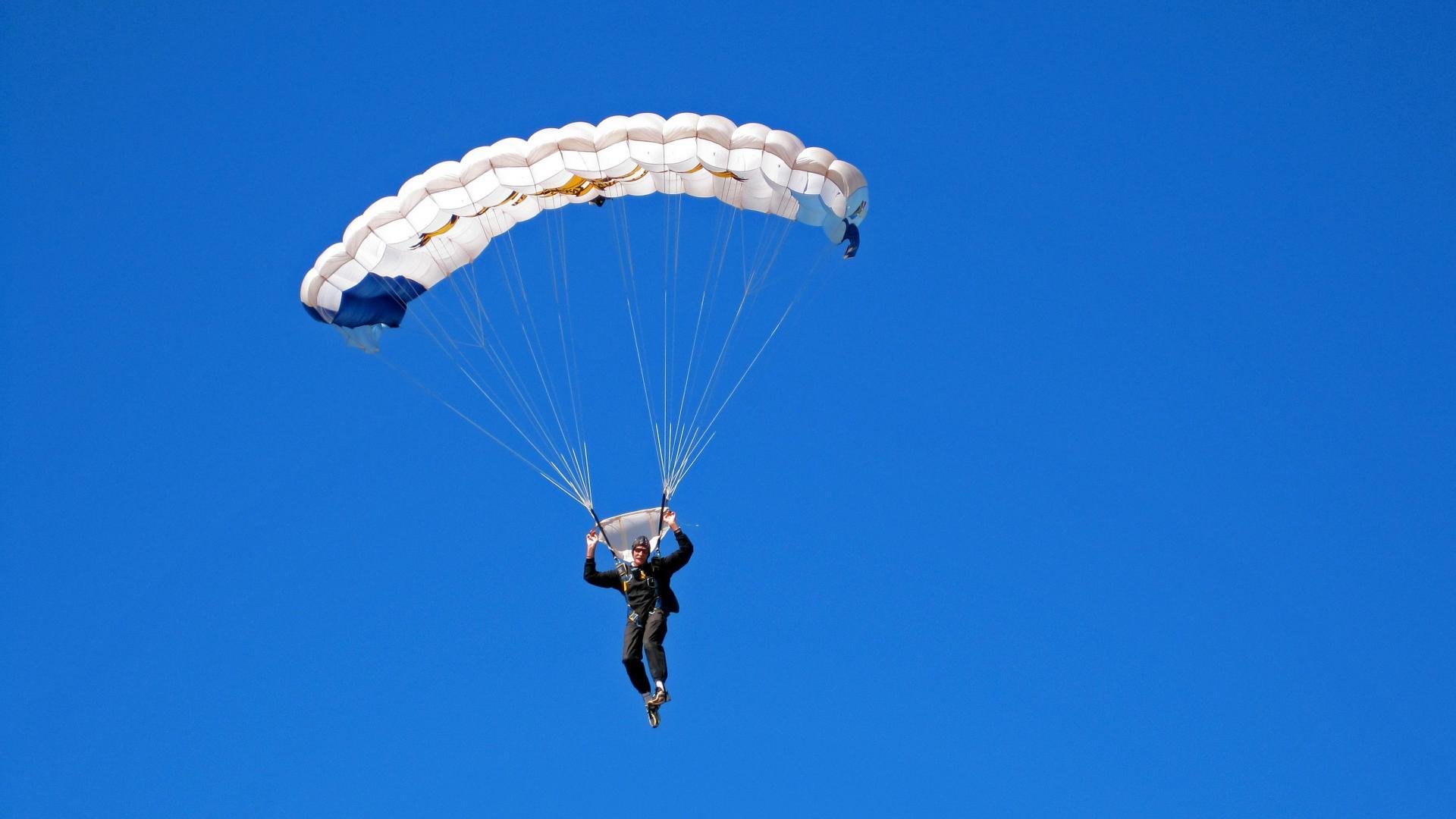 中国男篮注重年轻球员心理辅导促进健康成长，谈中国男篮